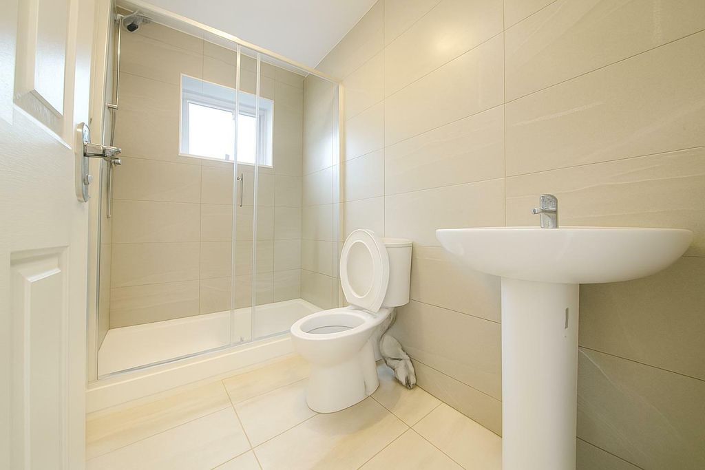 Property photo 3 of 3