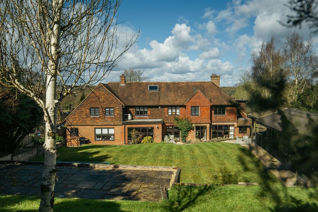 Property photo 2 of 28 Millmere-133.Jpg