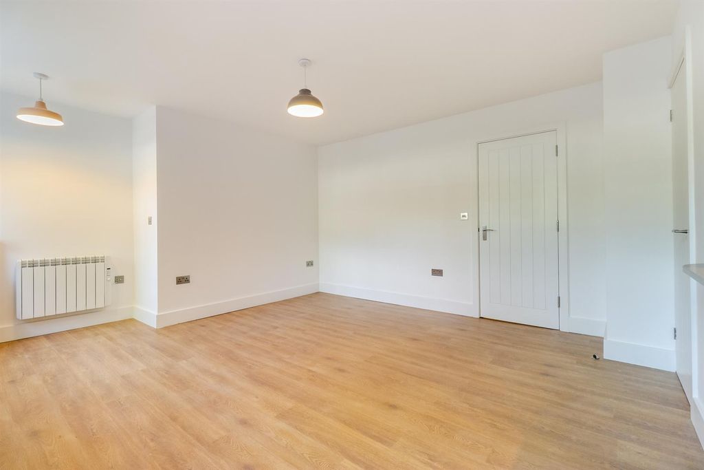 Property photo 3 of 11 0 General