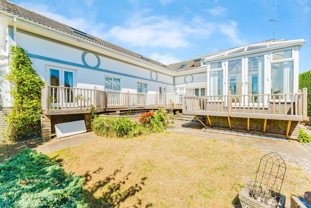Property photo 1 of 33