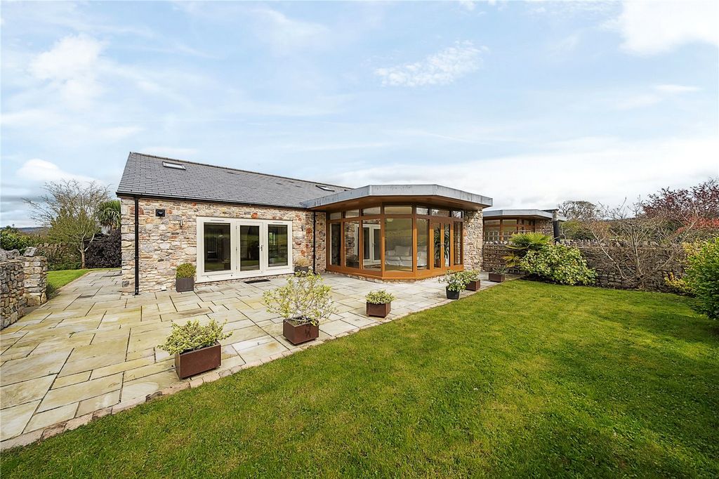 Property photo 1 of 17 Picture No. 02