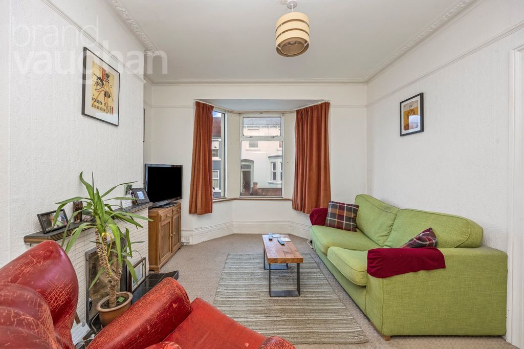 Property photo 3 of 19 Picture 3