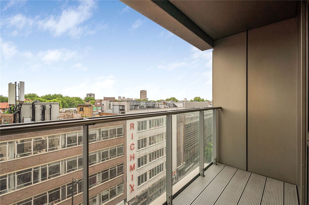 Property photo 2 of 19 Balcony