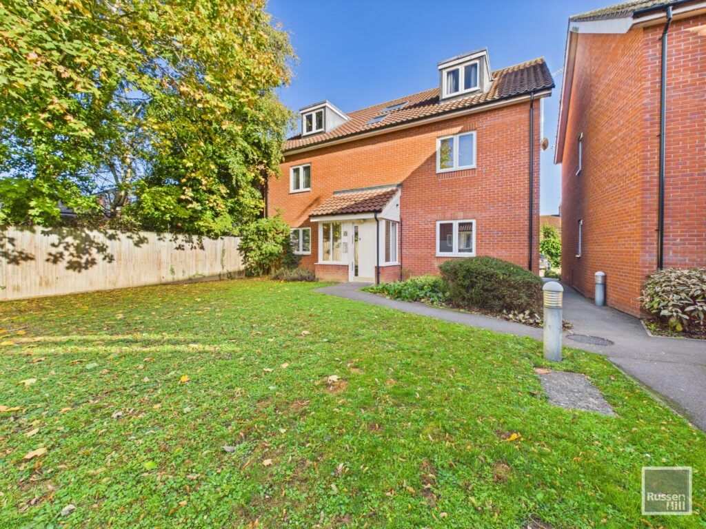 Property photo 1 of 12