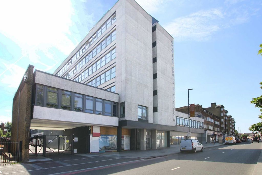 Property photo 1 of 5