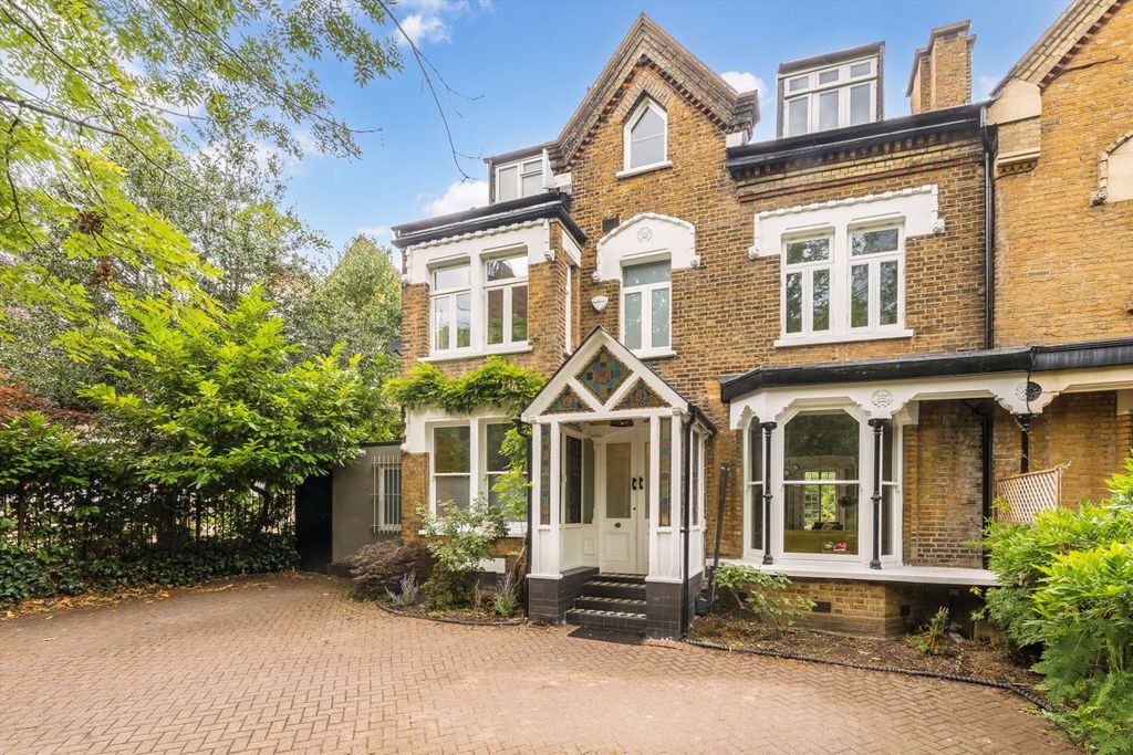 Property photo 1 of 9