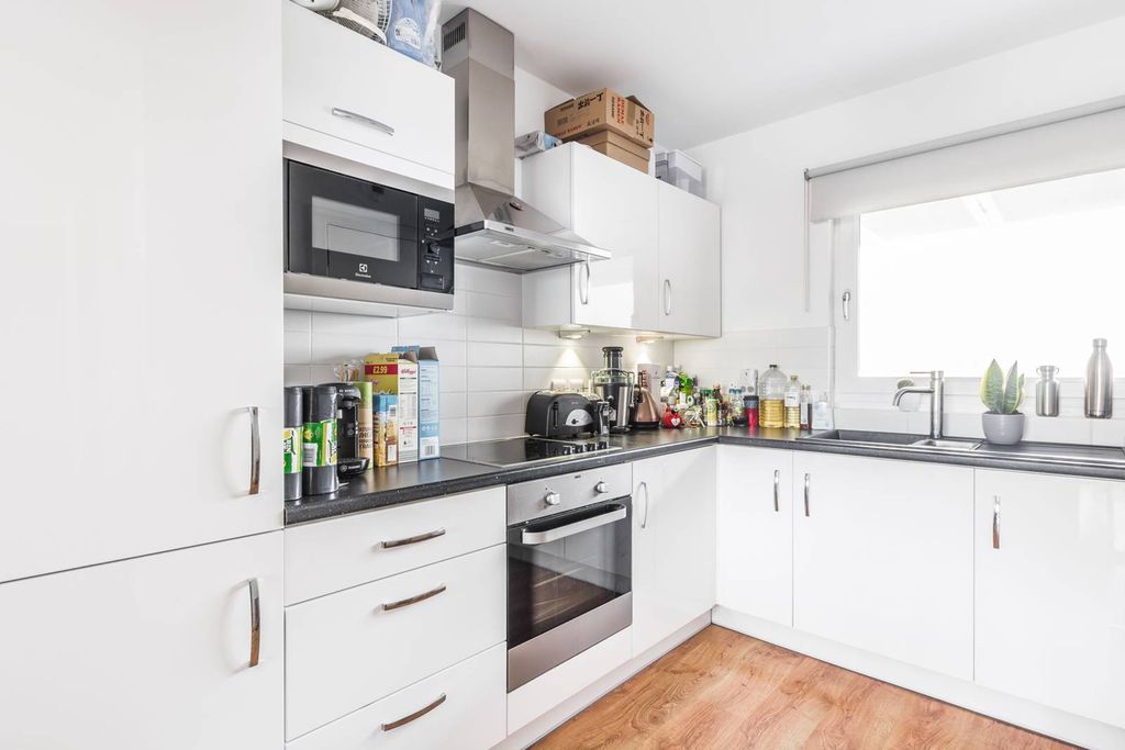 Property photo 2 of 5