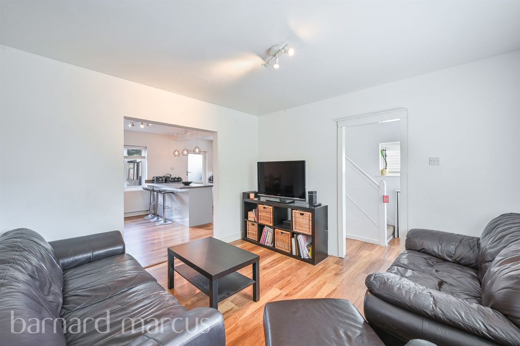 Property photo 3 of 13