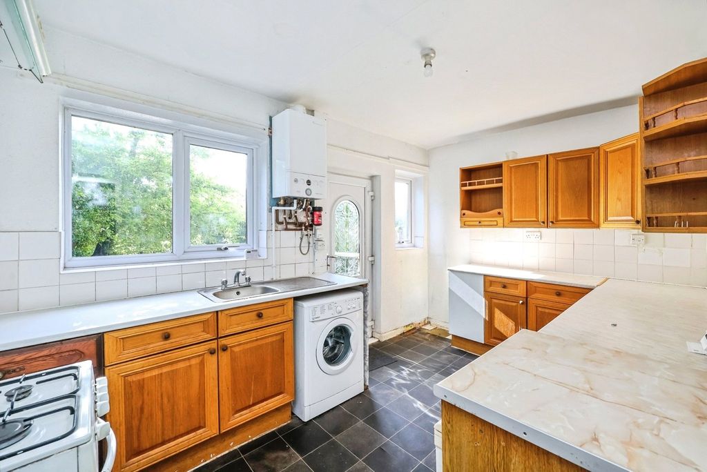 Property photo 2 of 17 Pbox-Img.Jpg