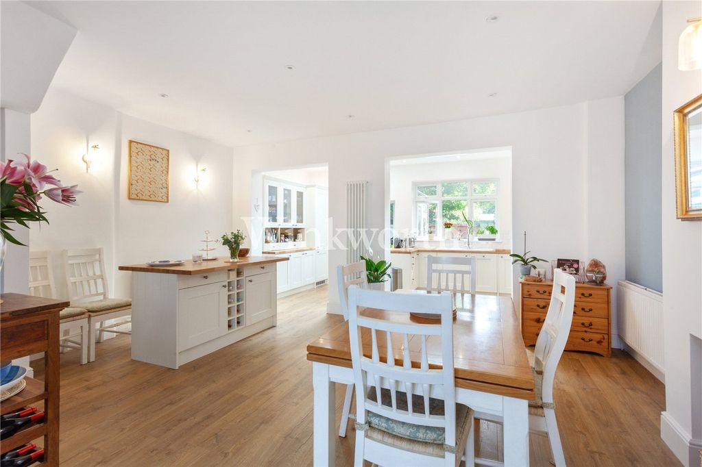 Property photo 1 of 22 Picture No. 25