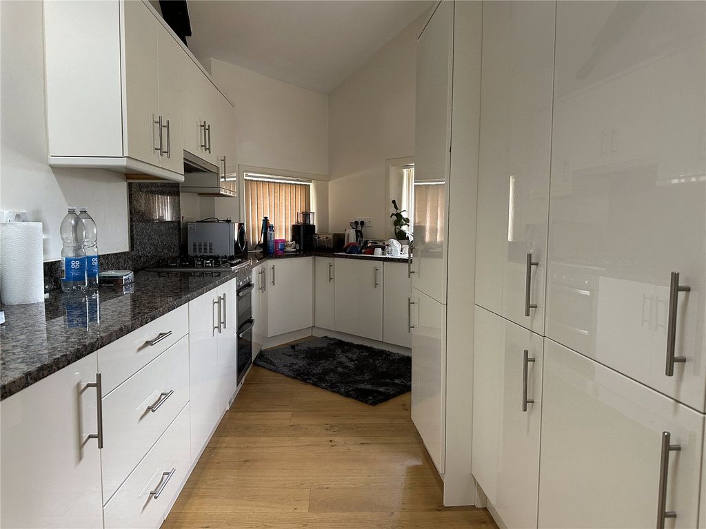 Additional image 4 of 3 bed flat to rentLong Street, Williton, Taunton TA4