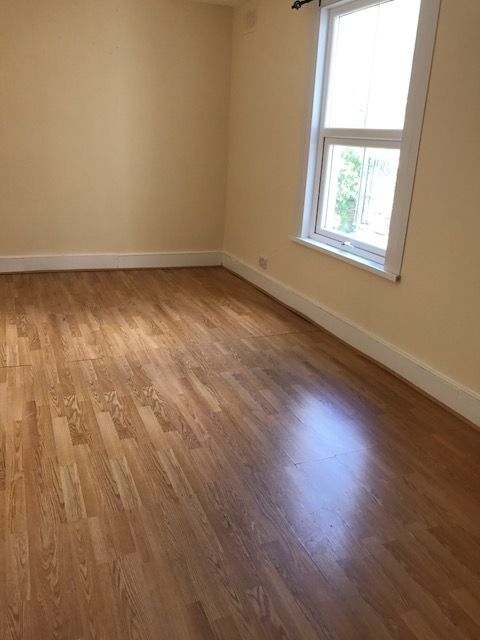 Property photo 1 of 8 Room