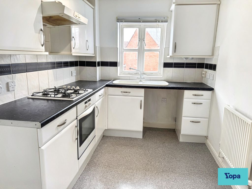 Property photo 3 of 13 Kitchen
