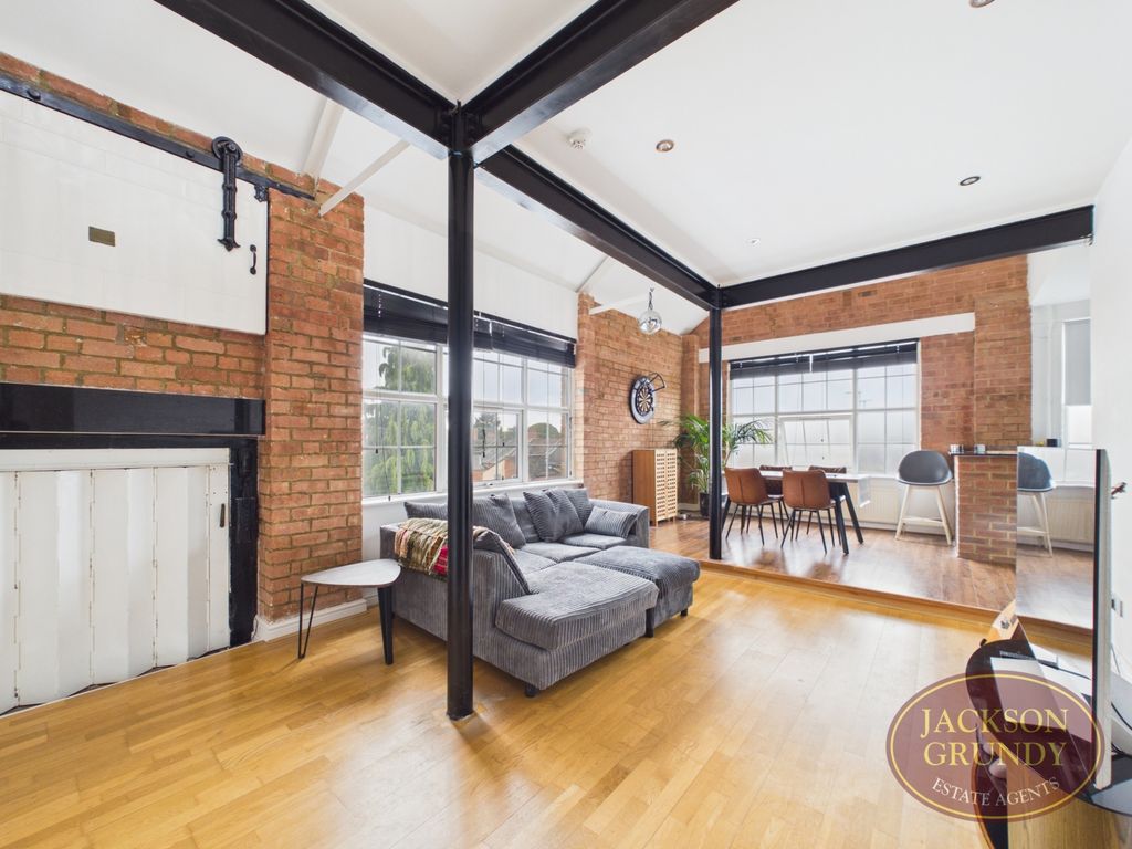 Property photo 2 of 17 Roe Road