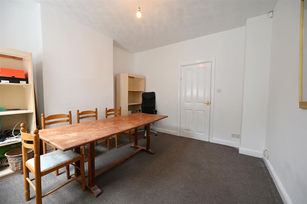Property photo 3 of 21 Dining Room.Jpg