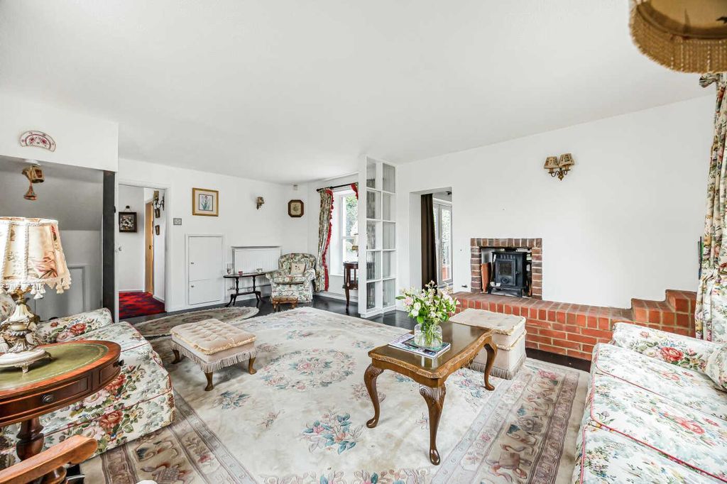 Property photo 3 of 19