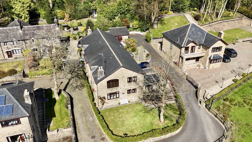 Property photo 1 of 37 Default