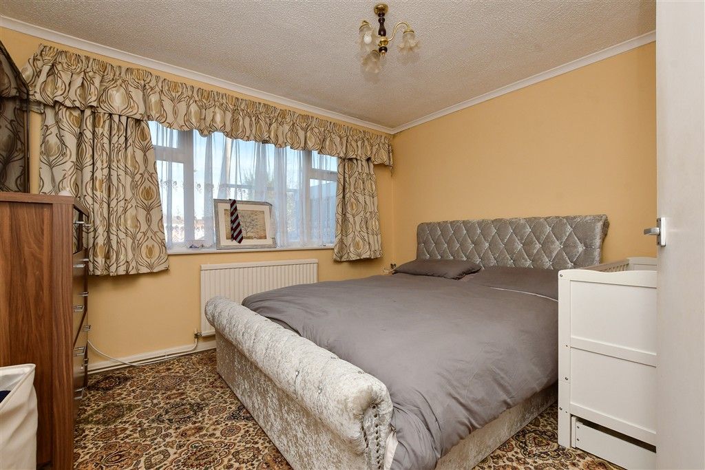 Property photo 2 of 11 Bedroom 1