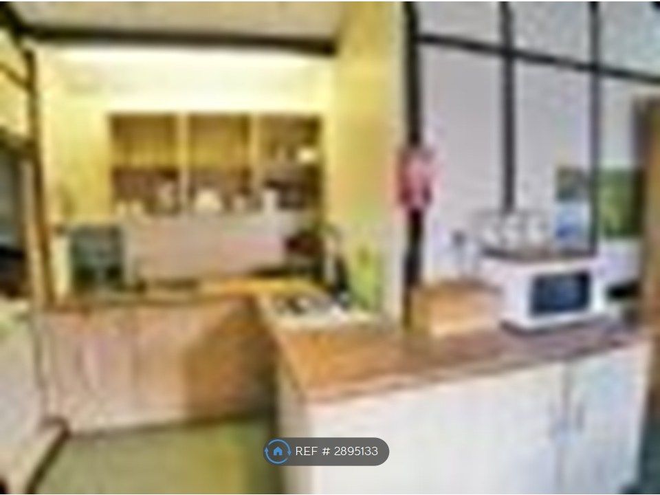 Property photo 3 of 6 Kitchen