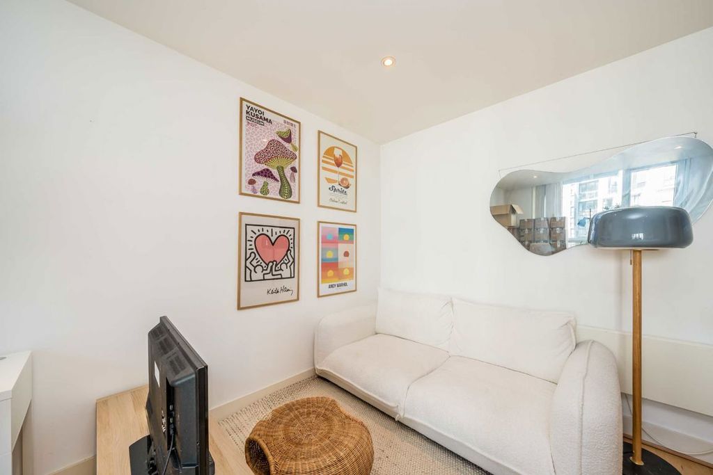 Property photo 3 of 5