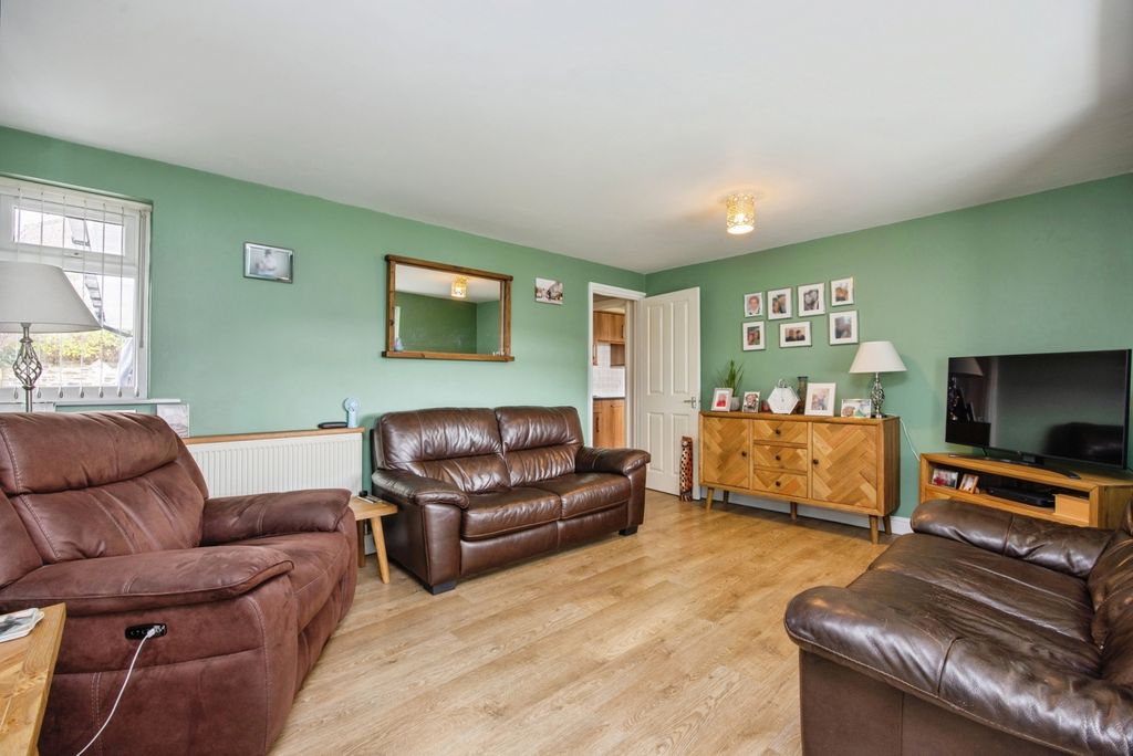 Property photo 2 of 19 Pbox-Img.Jpg