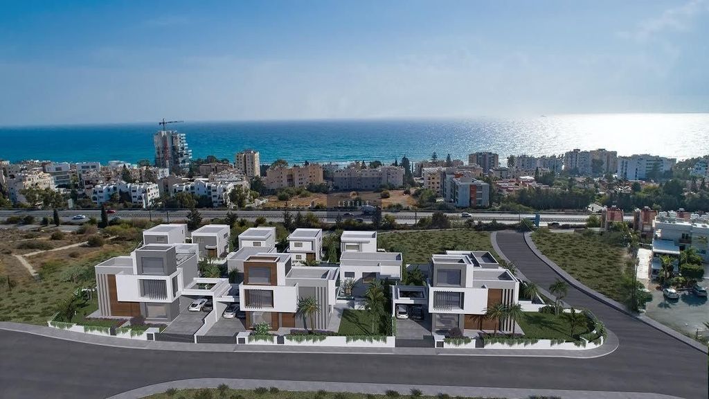 Property photo 1 of 4