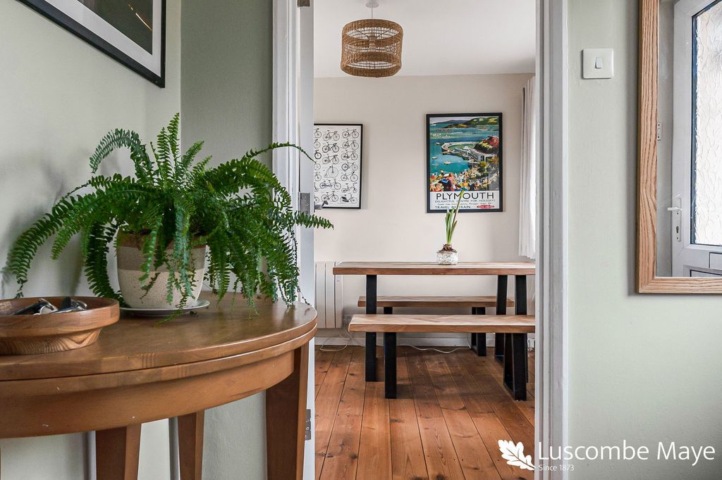 Property photo 3 of 25