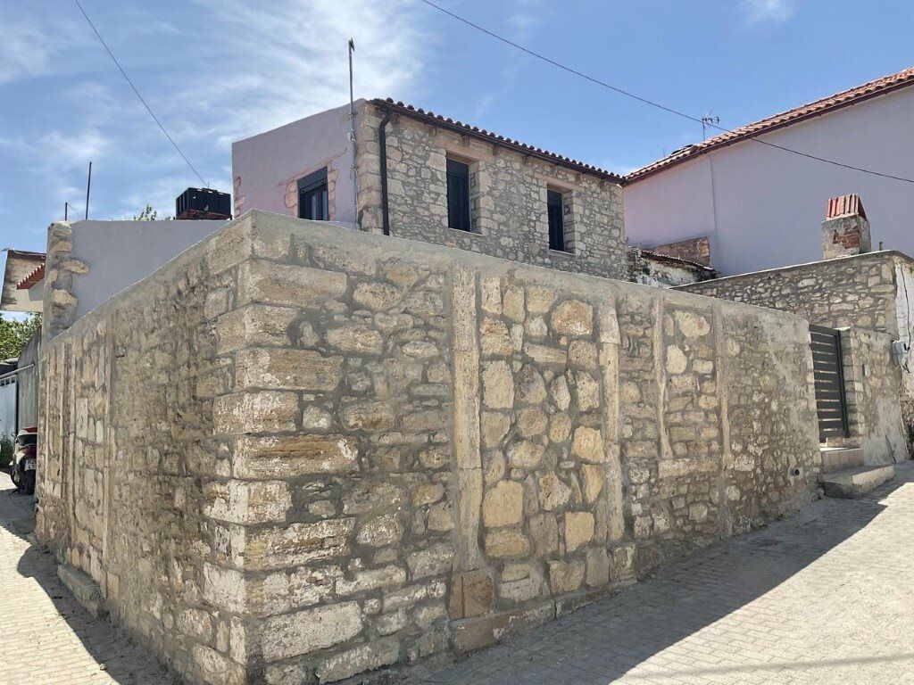 Property photo 1 of 7 For Sale Detached House 60 m² In Crete