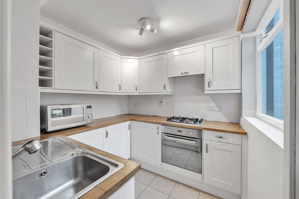Property photo 2 of 14 Picture No. 27