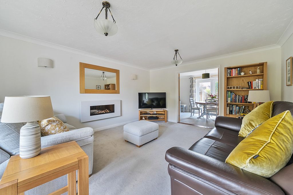 Property photo 3 of 17