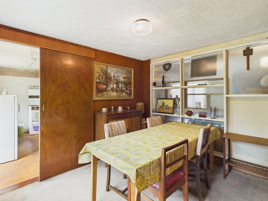 Property photo 3 of 18 Dining Room