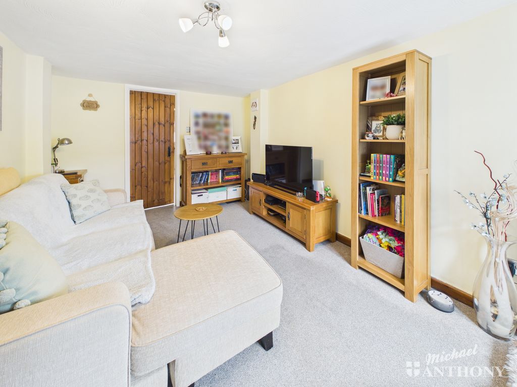 Property photo 2 of 12 Cam02773G0-Pr0416-Still002