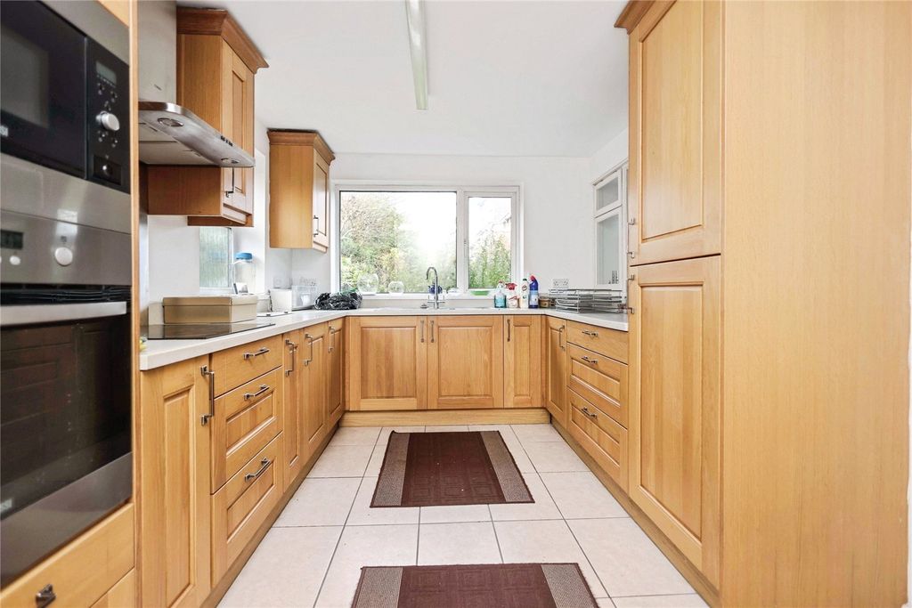 Property photo 2 of 19 Picture No. 43