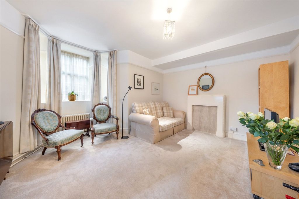 Property photo 3 of 18 Picture No. 12