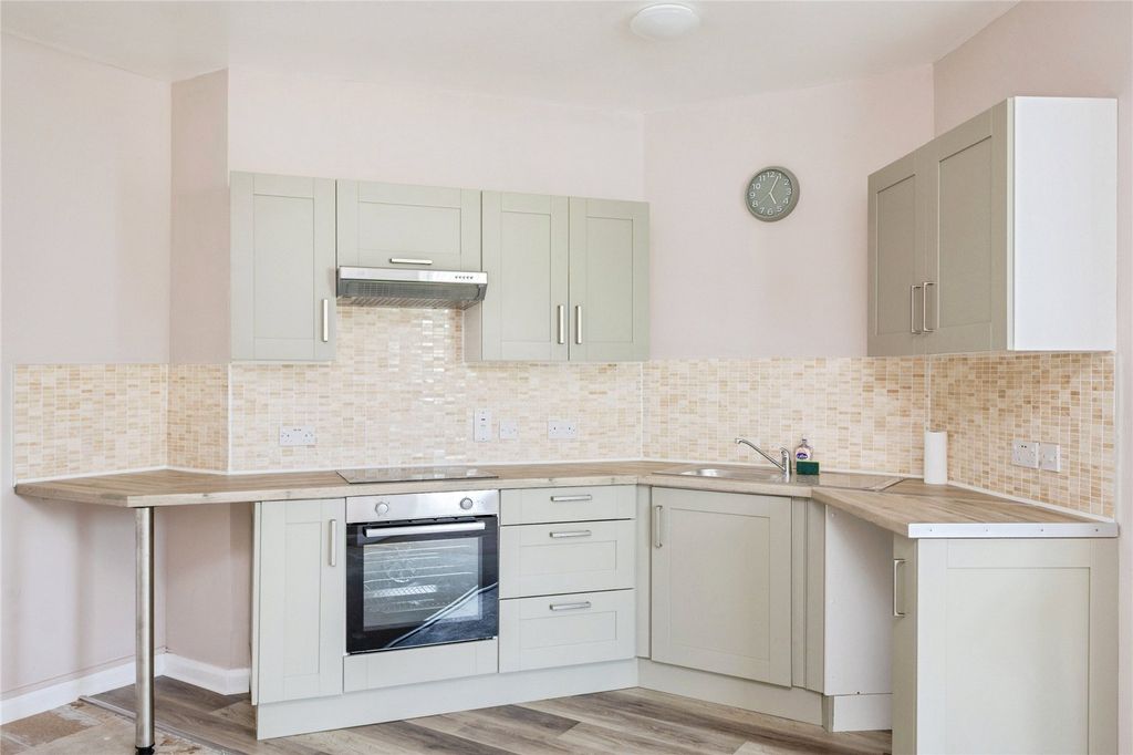 Property photo 3 of 17 Picture No. 04