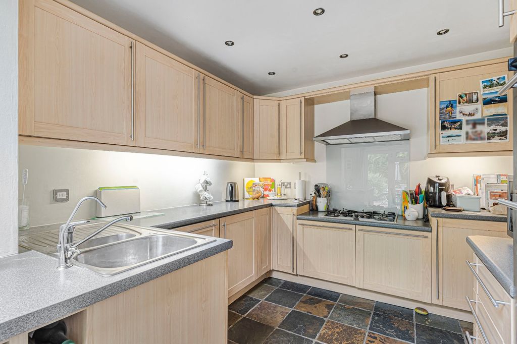 Property photo 3 of 18 Picture No. 06