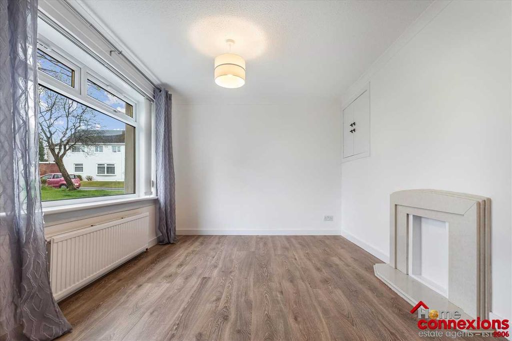 Property photo 2 of 23 Lounge Dining (1)