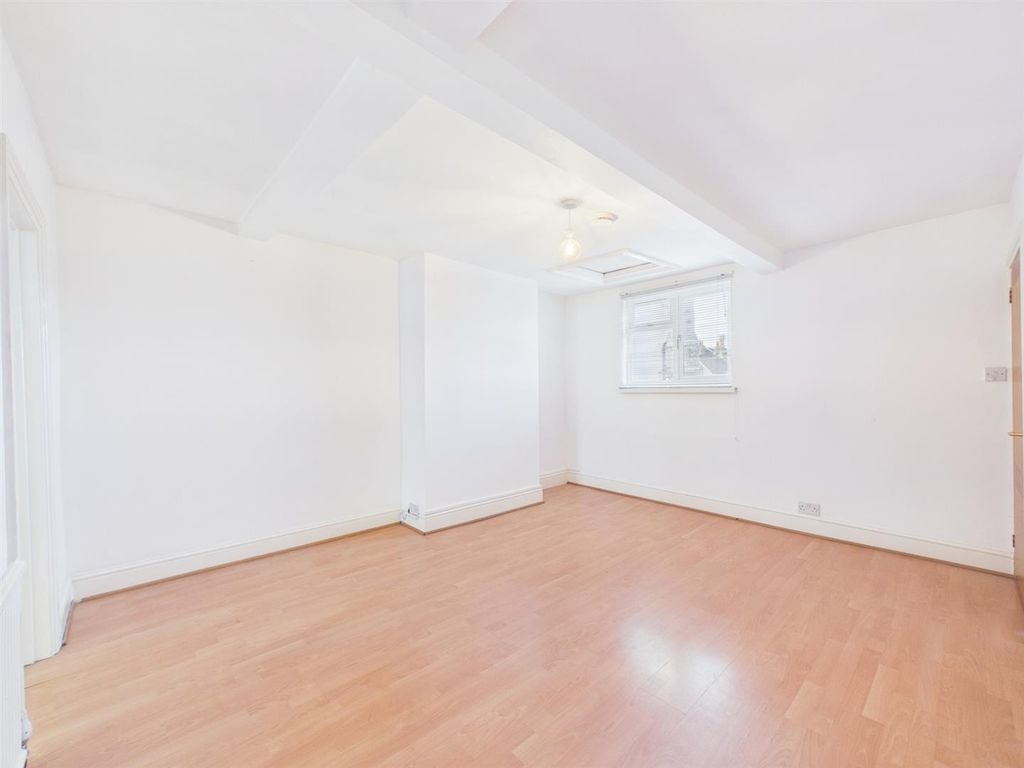 Property photo 2 of 14 Freehold Mixed Use Investment  (5).Jpg