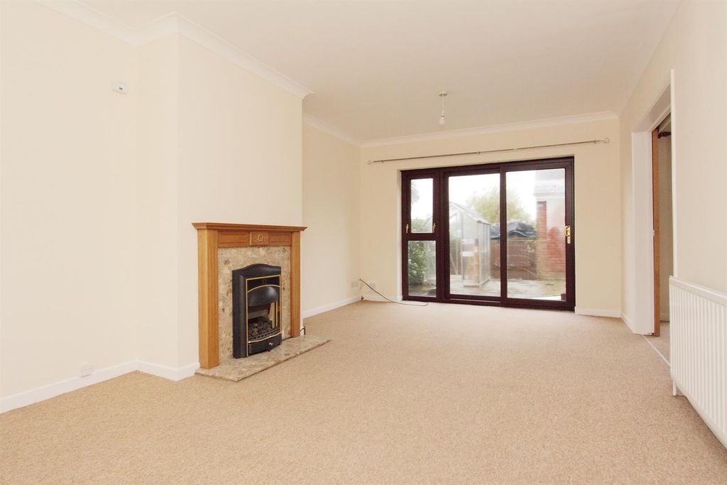 Property photo 2 of 18 1A Mission Road Ph12.Jpg
