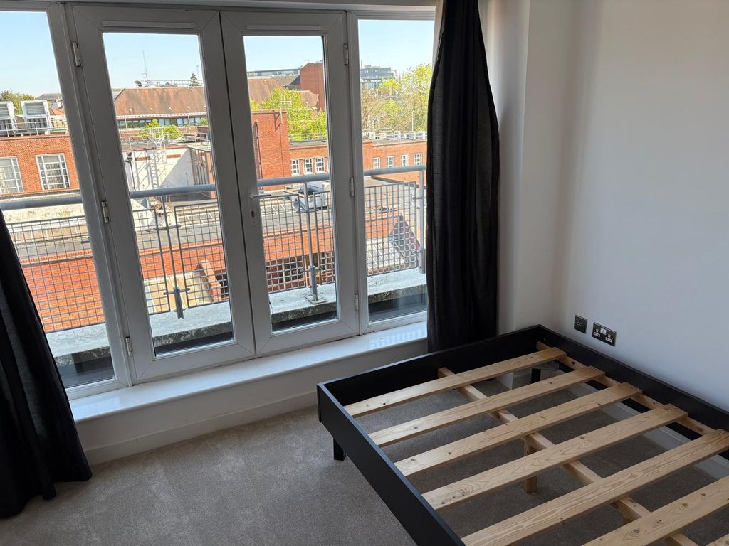 Property photo 2 of 8