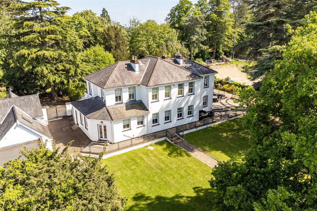 Property photo 2 of 56