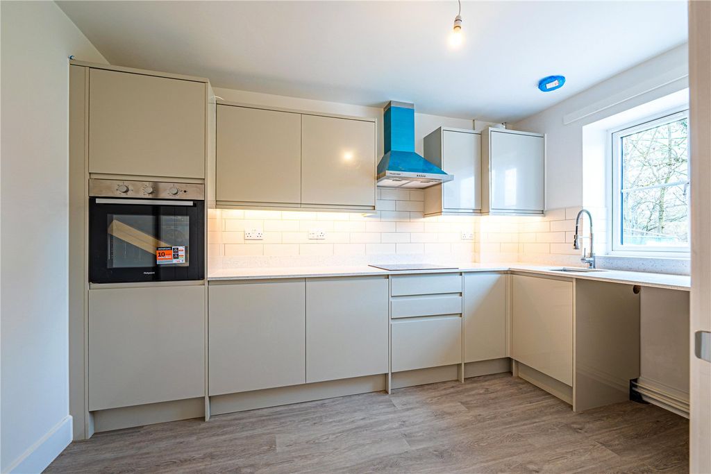 Property photo 3 of 16 Picture No. 05