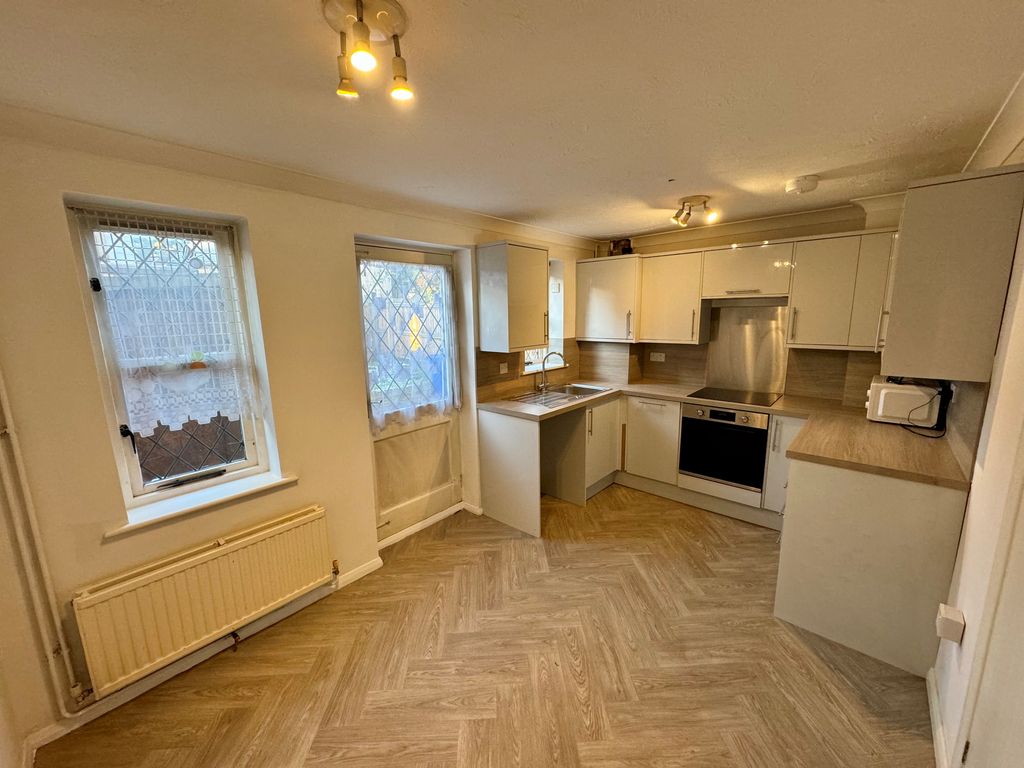 Property photo 3 of 8 Image