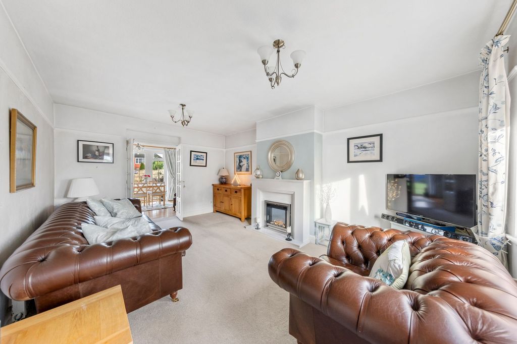 Property photo 3 of 26