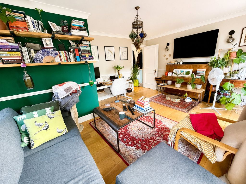 Property photo 3 of 13 Pic