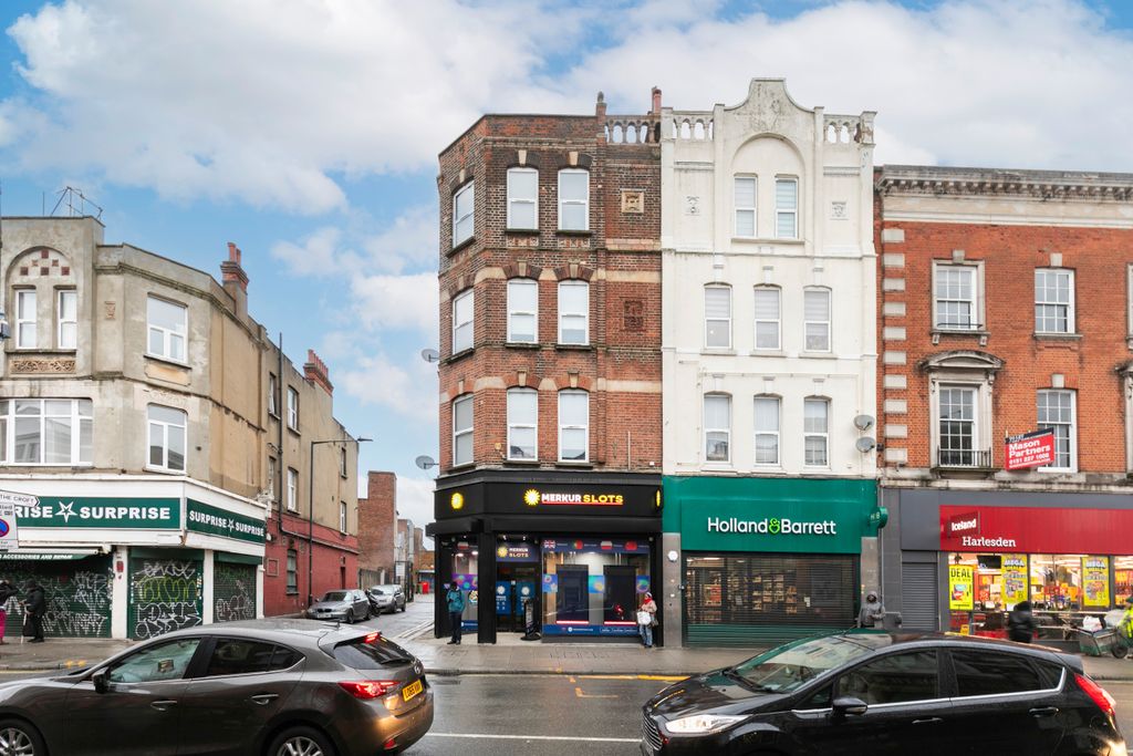 Property photo 2 of 7