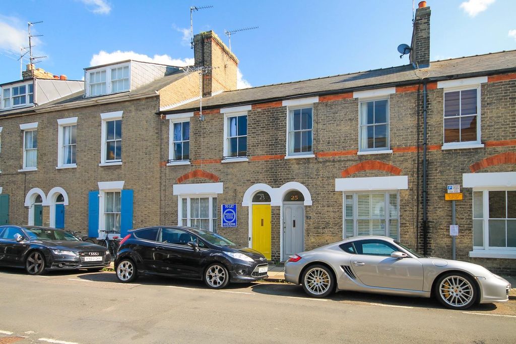 Property photo 1 of 7 Sunny Front.Jpg