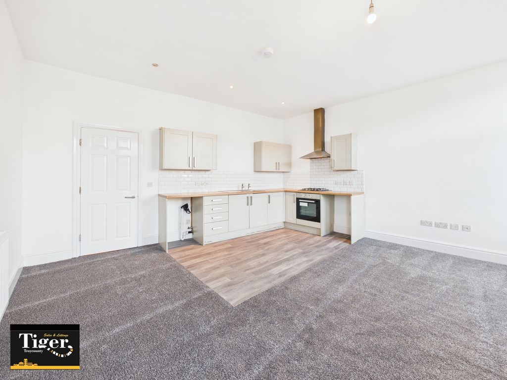 Property photo 2 of 9 Cam03440G0-Pr0469-Still007