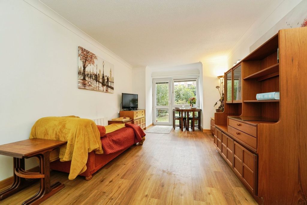 Property photo 3 of 15