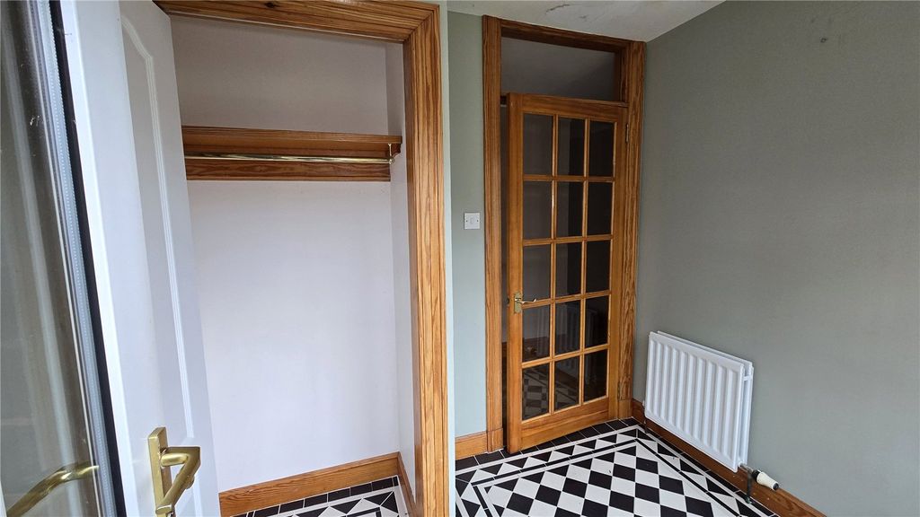 Property photo 3 of 22 Picture No. 03